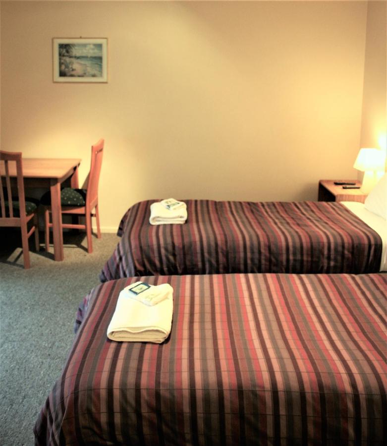 Owen River Tavern & Motels 외부 사진